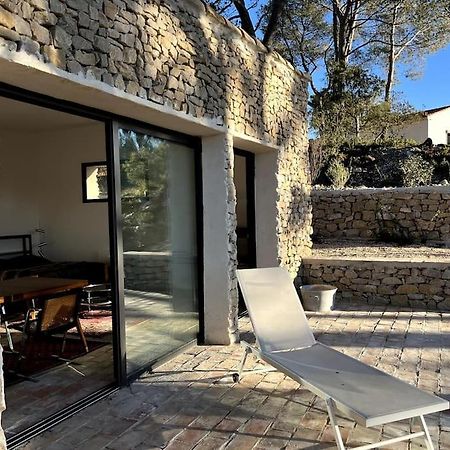 Вилла Au Cabanon Pourrieres Экстерьер фото