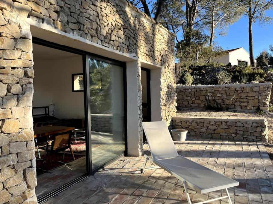 Вилла Au Cabanon Pourrieres Экстерьер фото